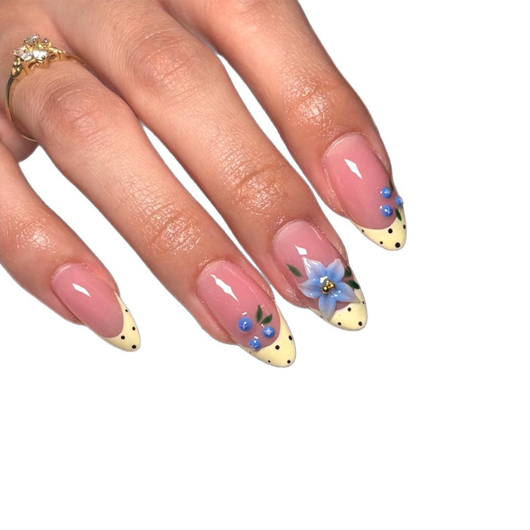 Trendy Nail Art Stornfield