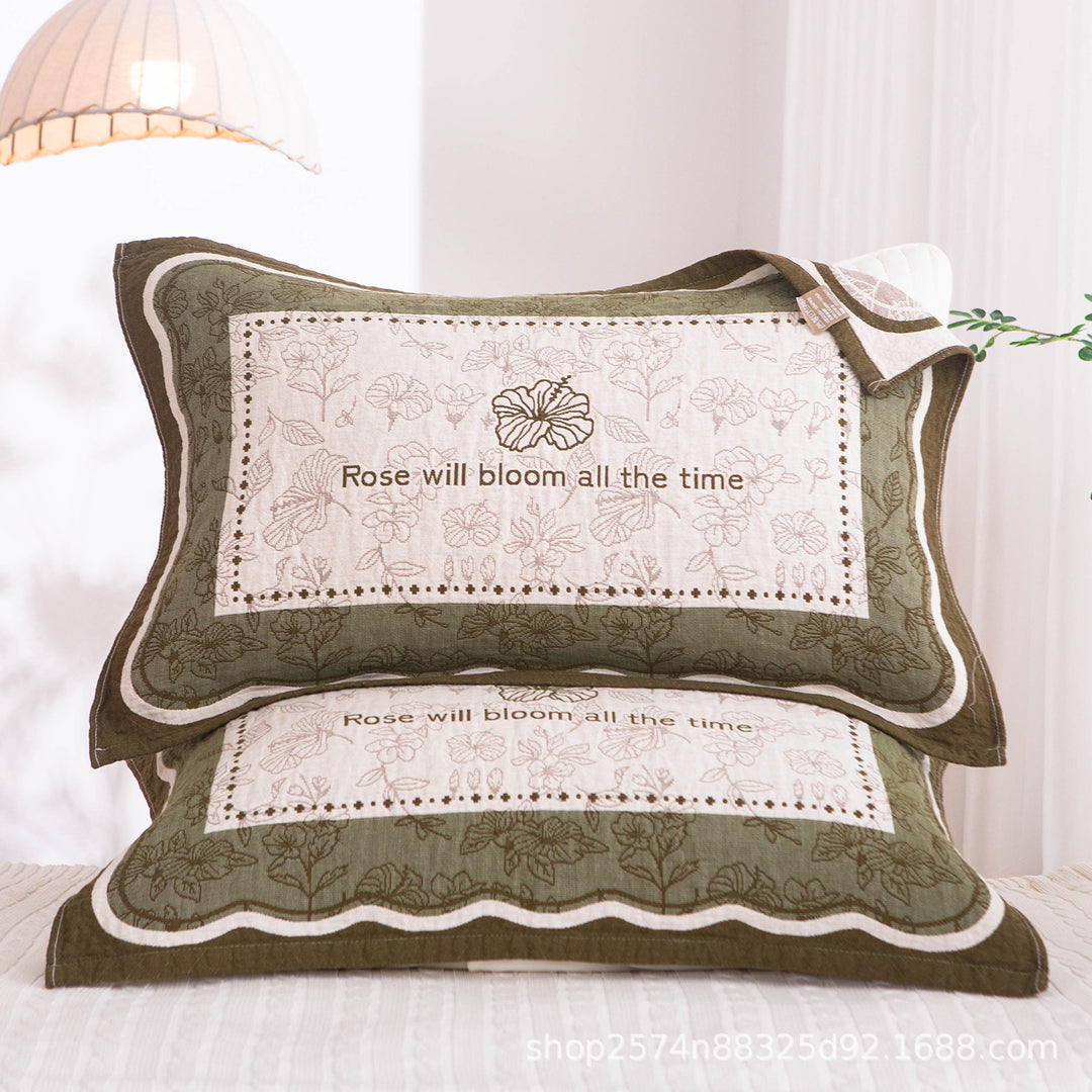 Women's pillowcase with delicate floral motif Stornfield