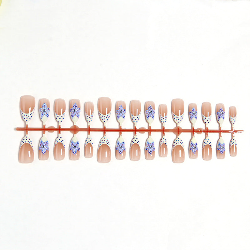 Artificial nails with delicate butterfly designs Stornfield