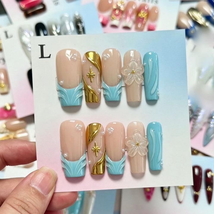 Decorative Handcrafted Press-On Nail Art Set with Beach-Inspired Designs