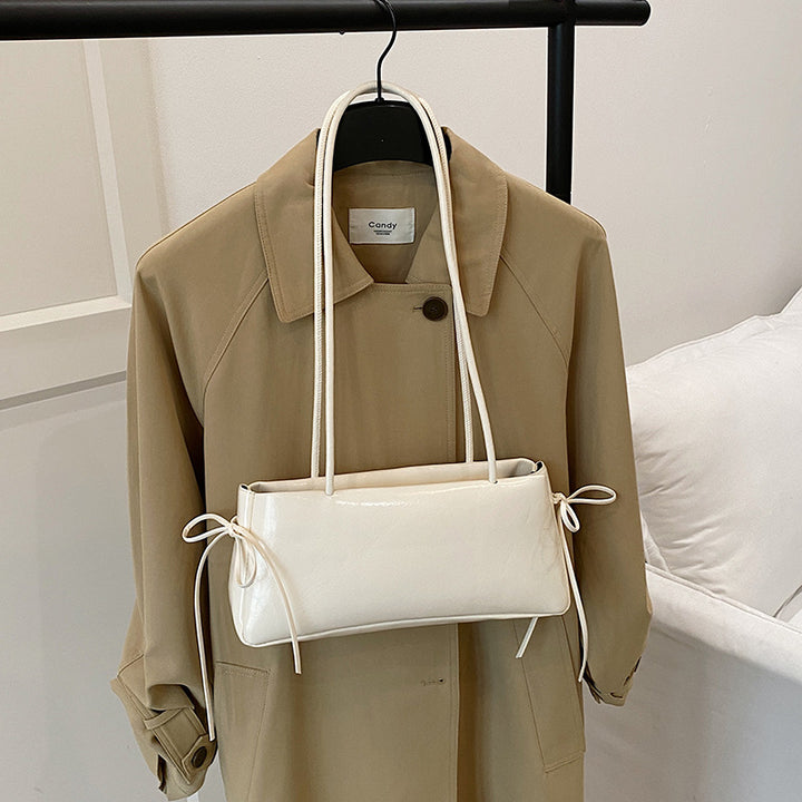 Minimalist Handheld Clutch