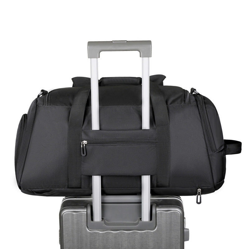 Versatile High-Capacity Gym Duffel Stornfield