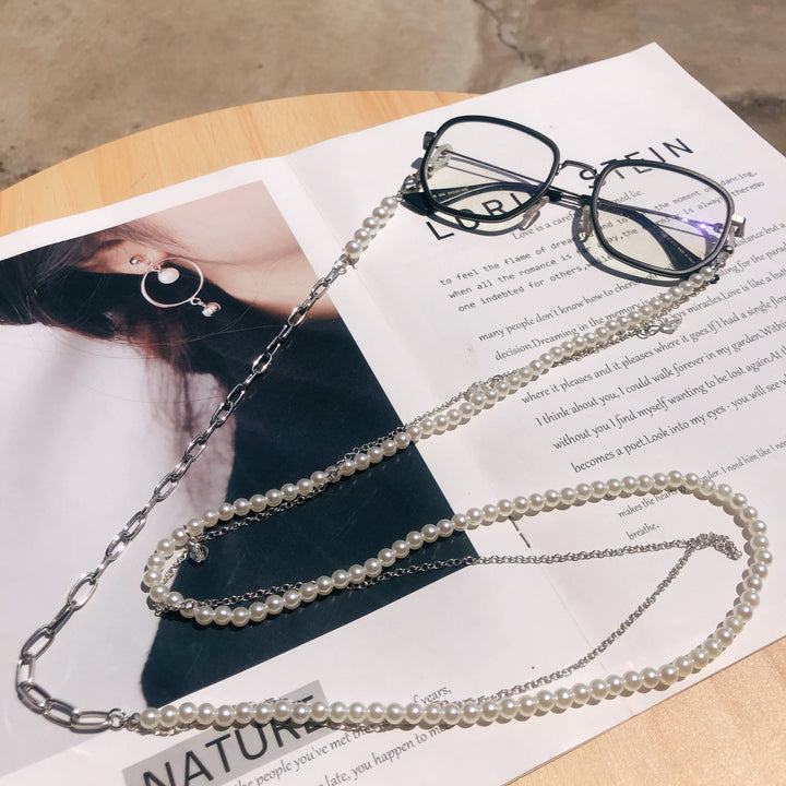 Elegant Pearl Accented Eyewear Chain Stornfield