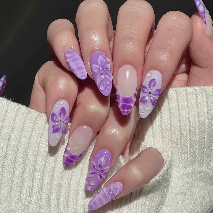 Artistic Floral-Designed Press-On Nail Set 1790745711