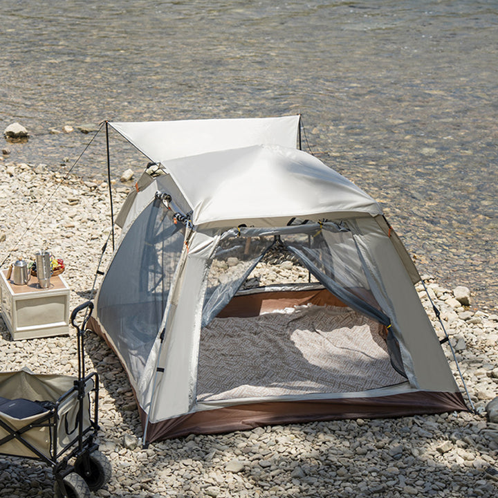 Camping tent with spacious interior and expandable sun protection Stornfield