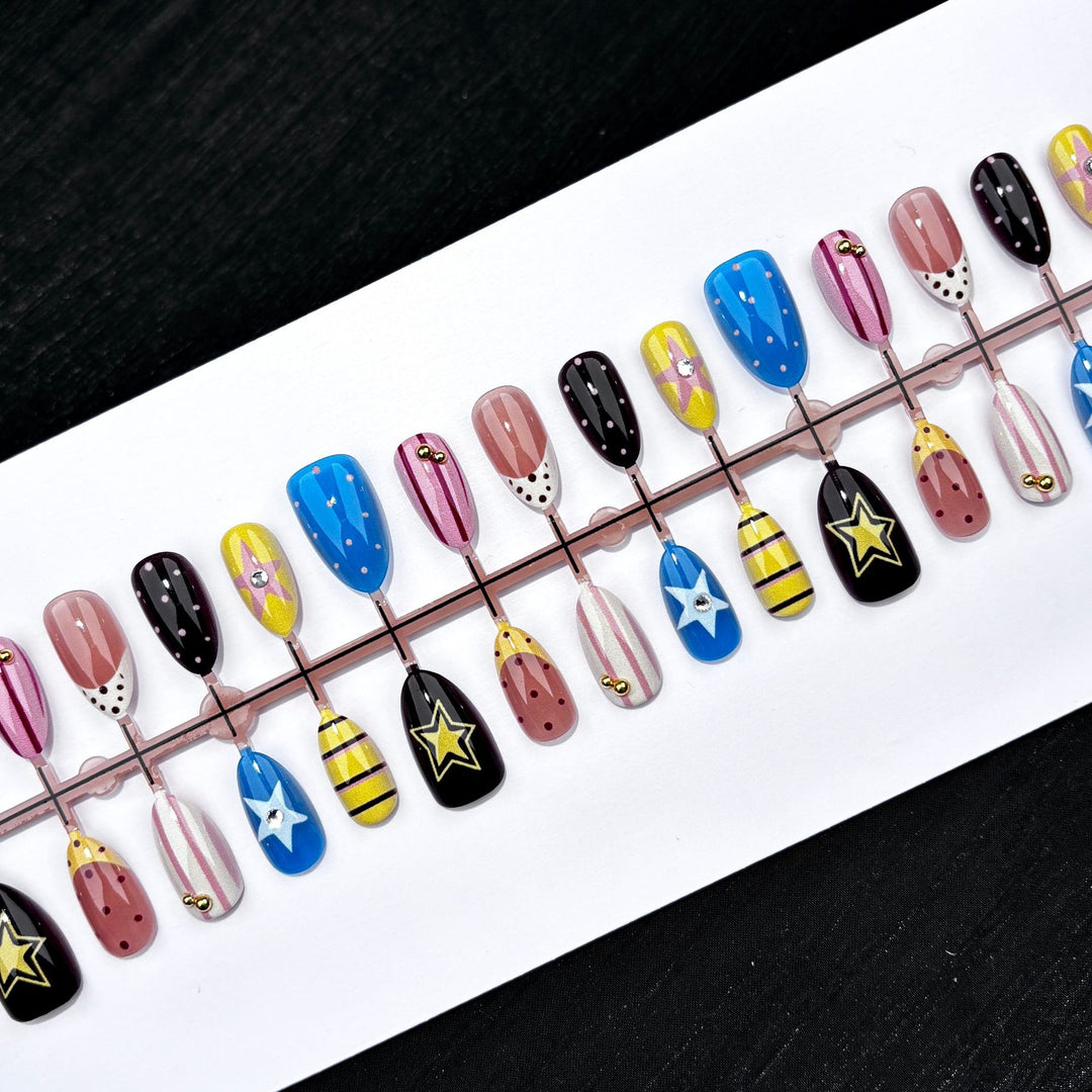 Elegant Polka Dot and Lace Press-On Nail Set