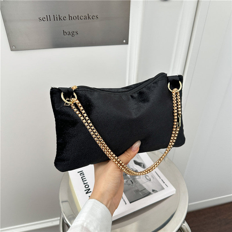 WoElegant Velvet Clutch Bag Stornfield