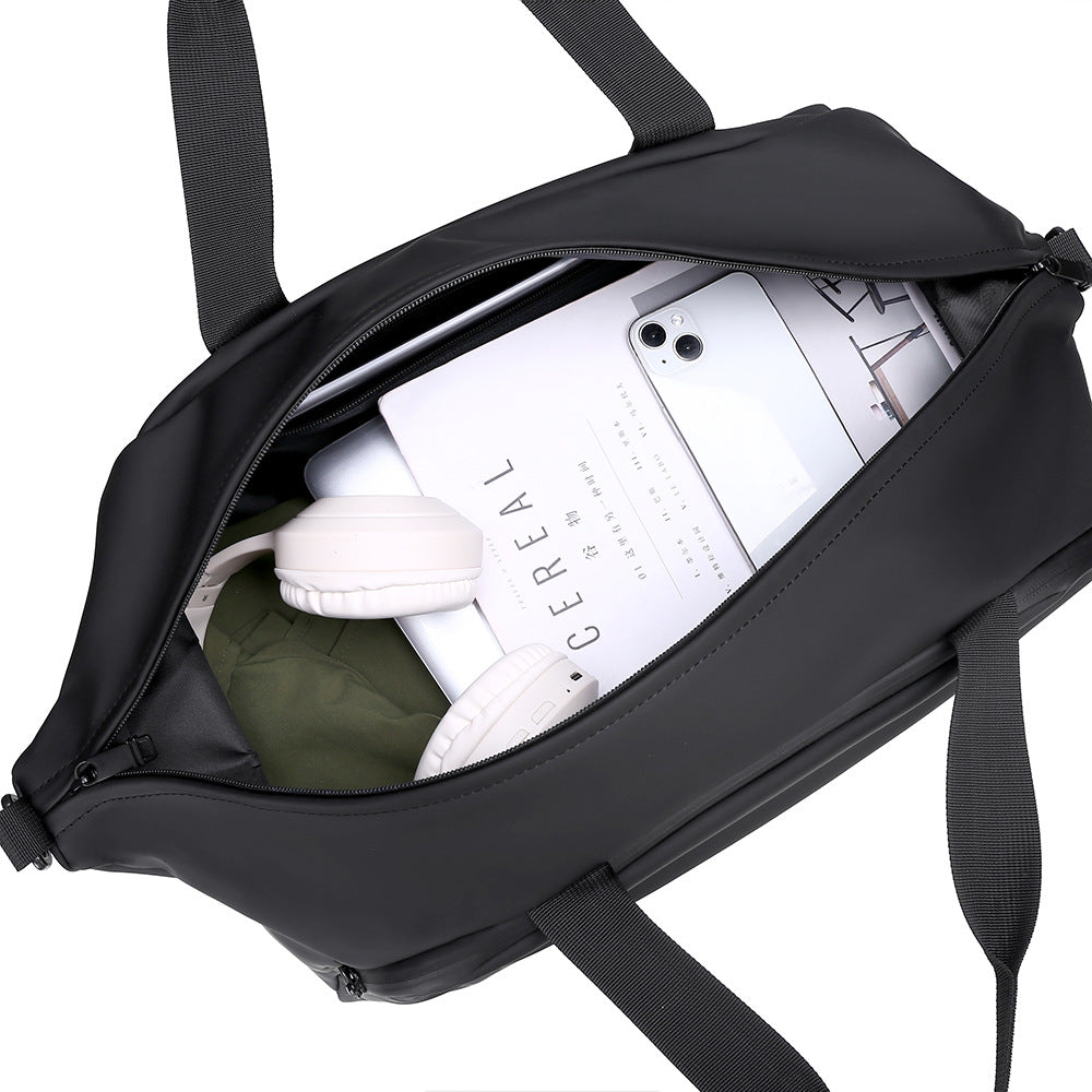 Men's sporty and durable travel bag with multifunctional features Stornfield