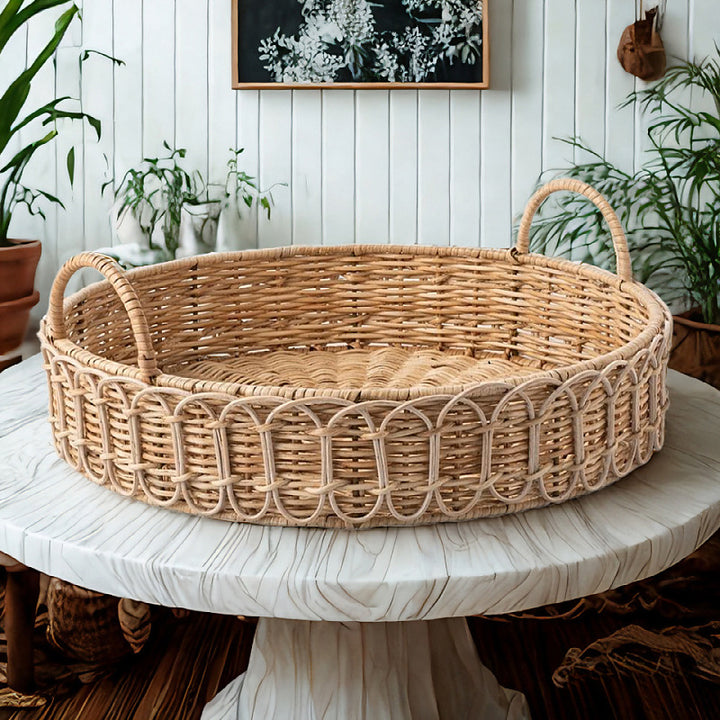 Elegant braided serving basket Stornfield