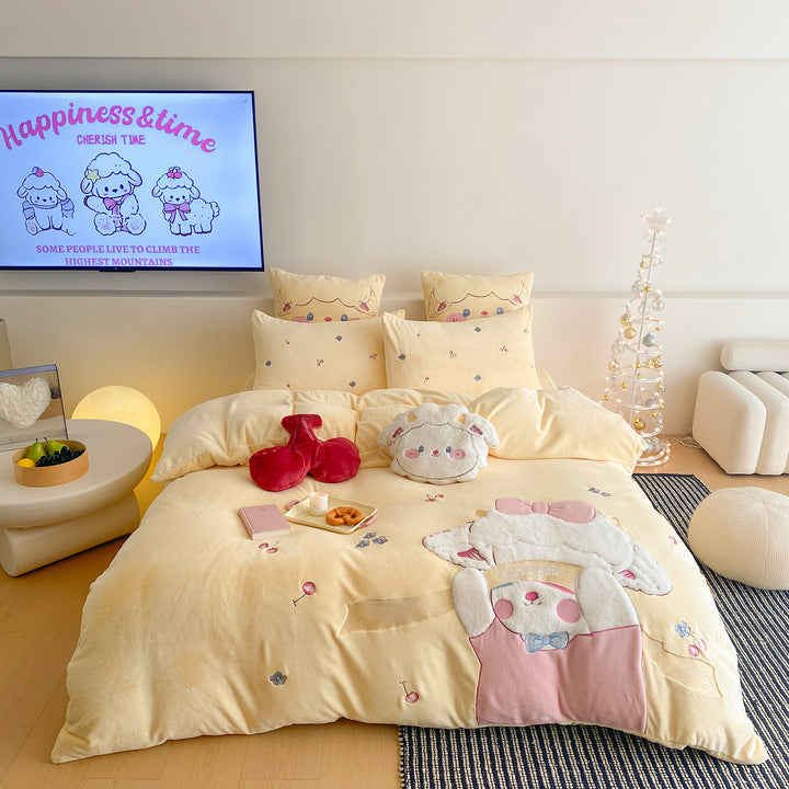 Children's bedding set with 3D plush cat appliqué and reversible function