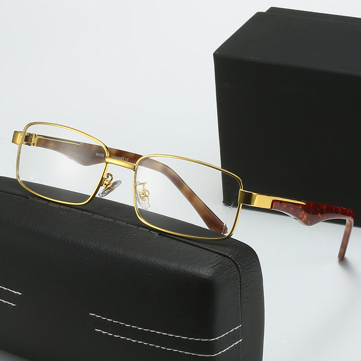 Women's corrective glasses with elegant gold-colored frame and stylish design Stornfield