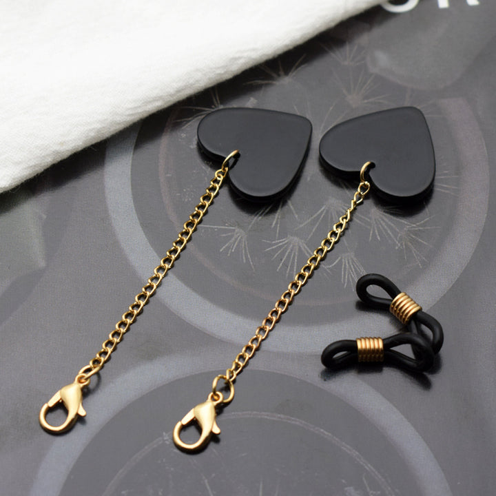 Heart-Shaped Decorative Eyewear Chain Stornfield