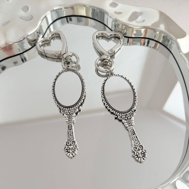 Vintage-Style Compact Mirror Keychain Stornfield