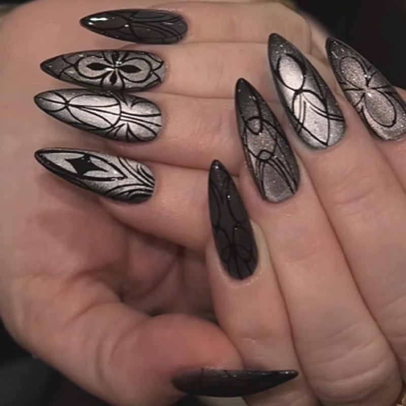 Decorative Press-On Nail Set with Artistic Spider Design Stornfield