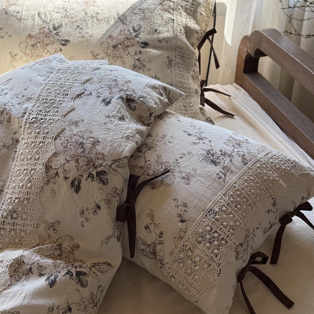 Vintage Floral Lace Trim Duvet Cover Set