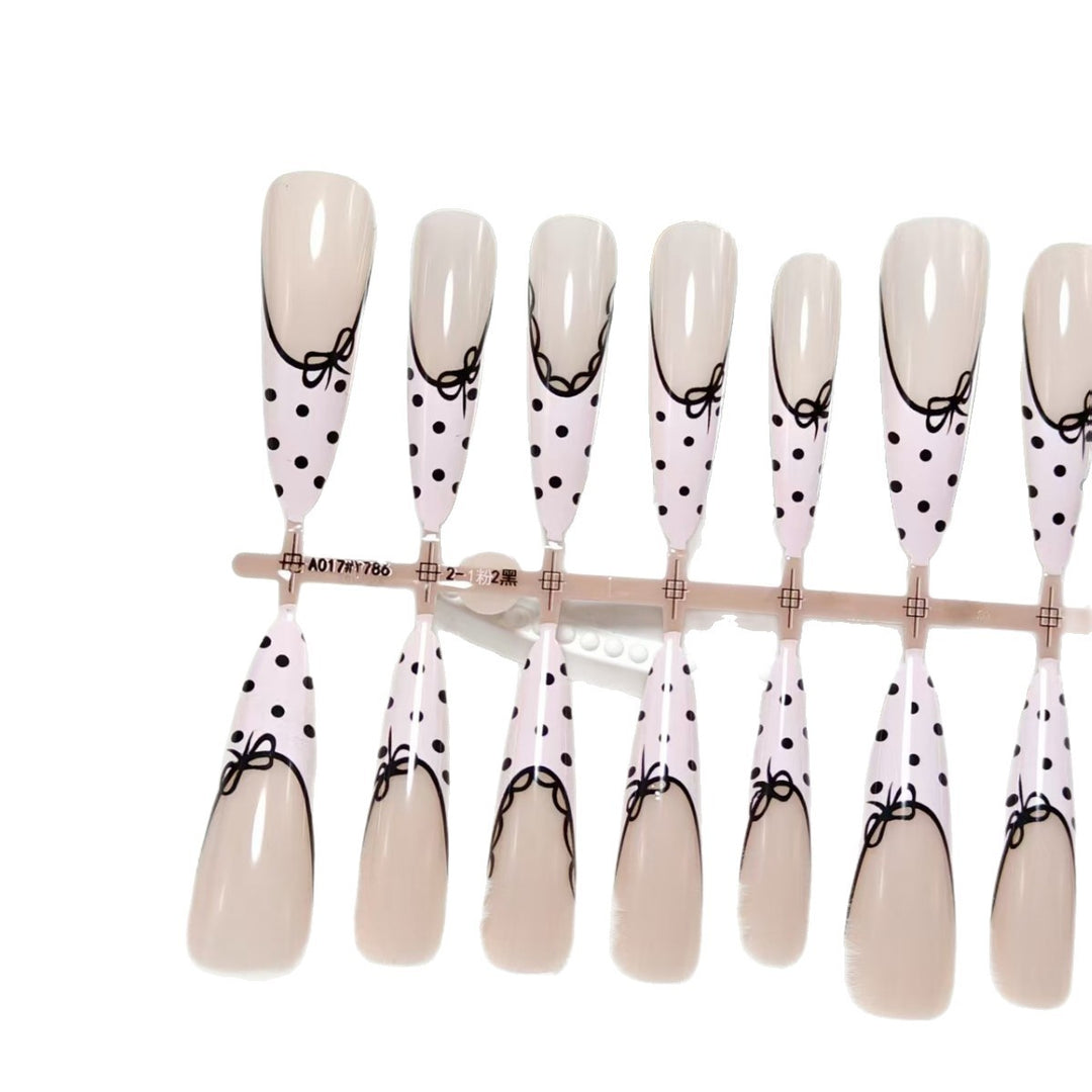 Trendy Nail Art Stornfield