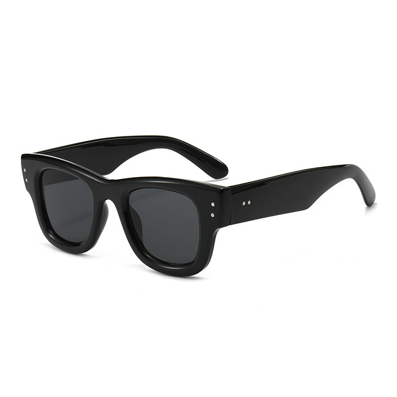 Retro-Influenced Bold Frame Sunglasses Stornfield