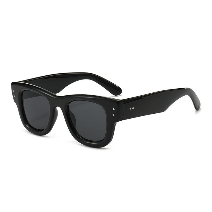 Retro-Influenced Bold Frame Sunglasses Stornfield