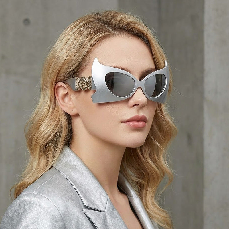 Women Extravagant Sunglasses Frame with Eye-Catching Details Stornfield
