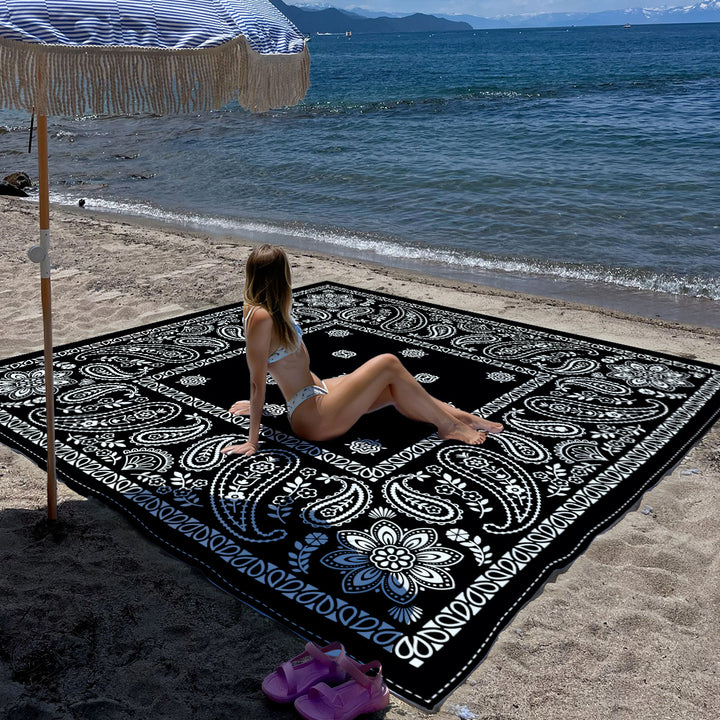 Mandala Design Beach Mat Stornfield