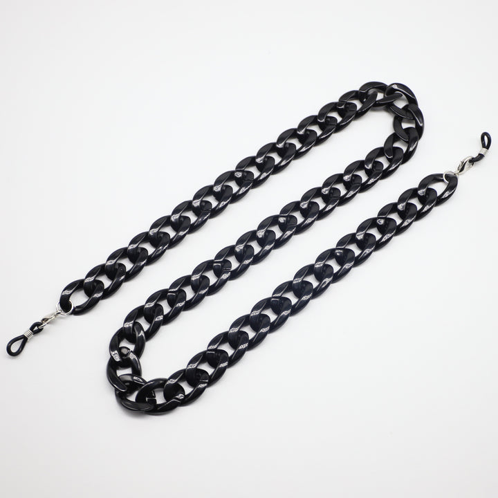 Stylish Statement Chain Stornfield