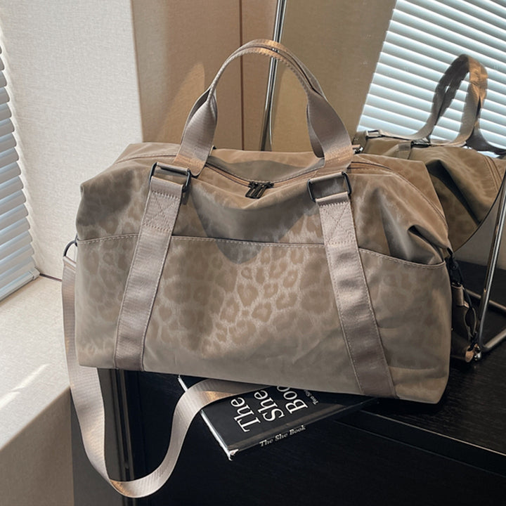Sporty travel bag with structured upper material Stornfield