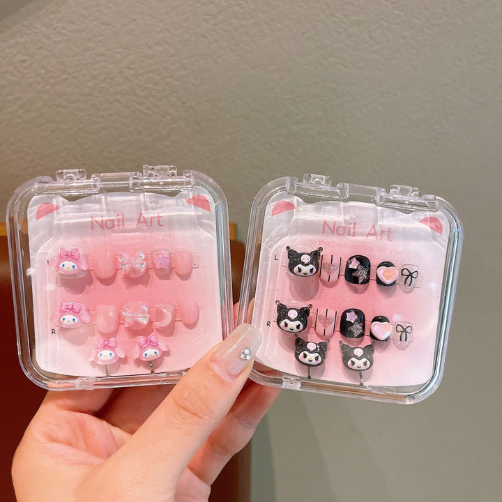 Creative artificial nails with 3D designs Stornfield