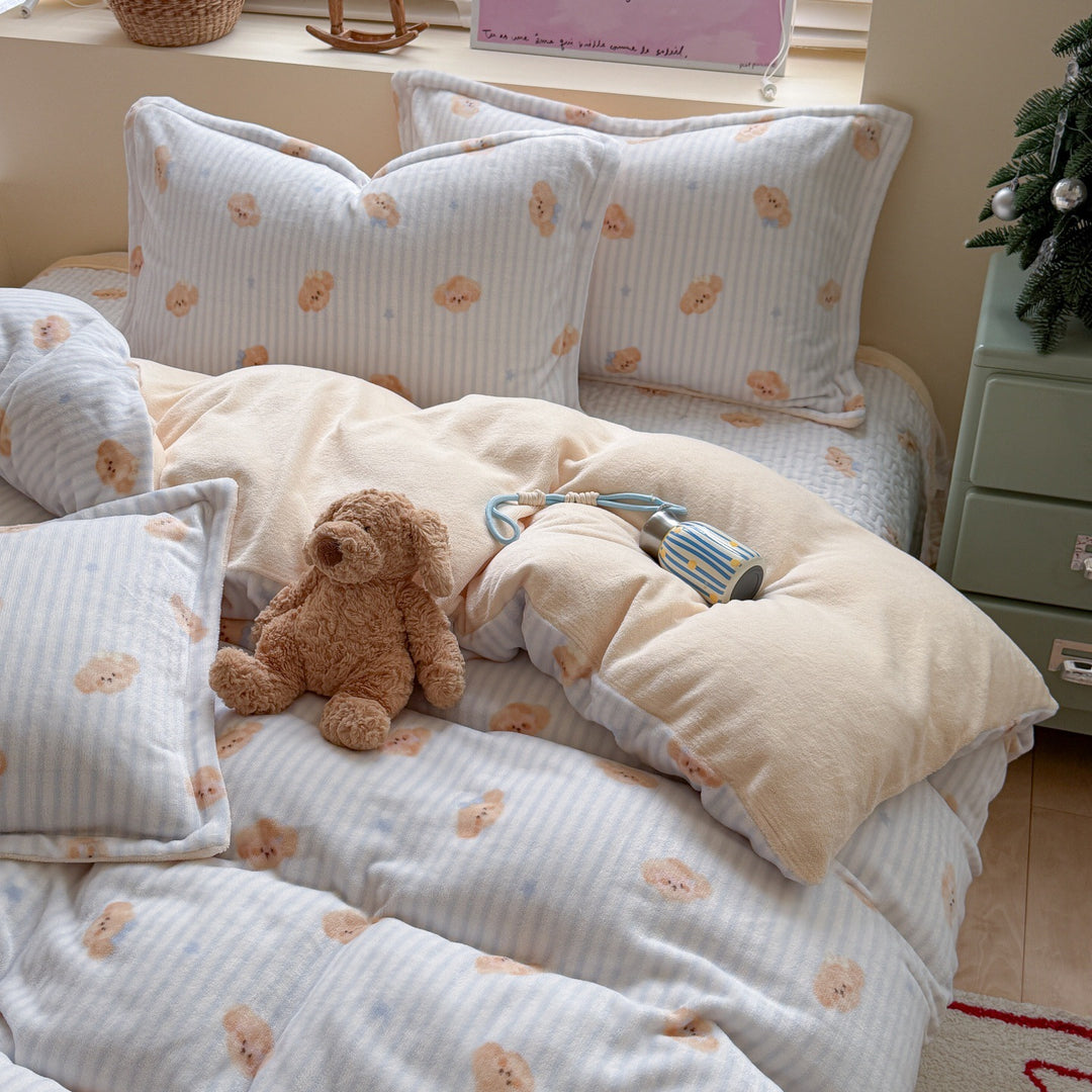 Plush Teddy-Print Reversible Comforter Set