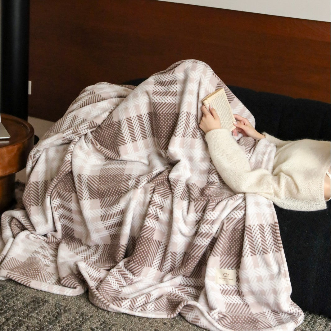 Oversized Plush Fleece Throw Blanket with Geometric Check Pattern