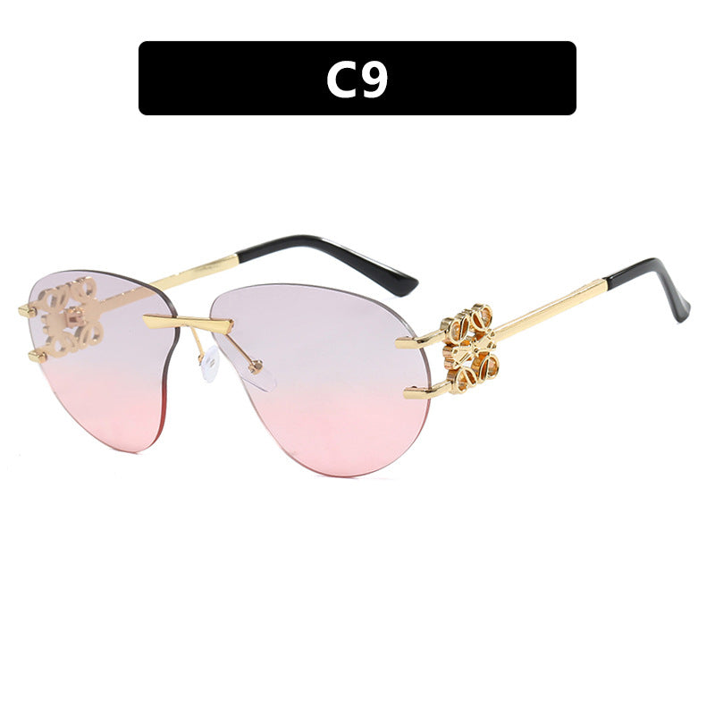 Women's fashionable sunglasses in elegant aviator style with gemstone details Stornfield