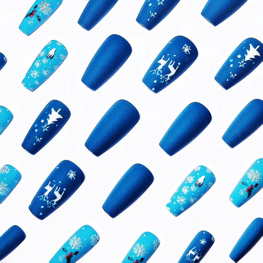 Artificial nails with festive winter design Stornfield