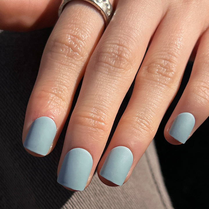 Artificial nail art with matte finish Stornfield