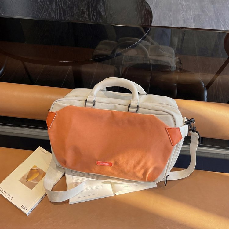 Multifunctional Weekender Bag With Innovative Design Stornfield