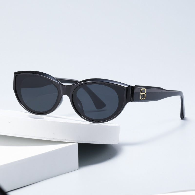 Women's trendy Cat-Eye sunglasses with luxurious design Stornfield