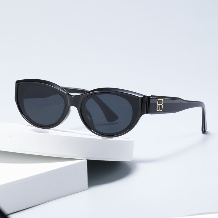 Women's trendy Cat-Eye sunglasses with luxurious design Stornfield