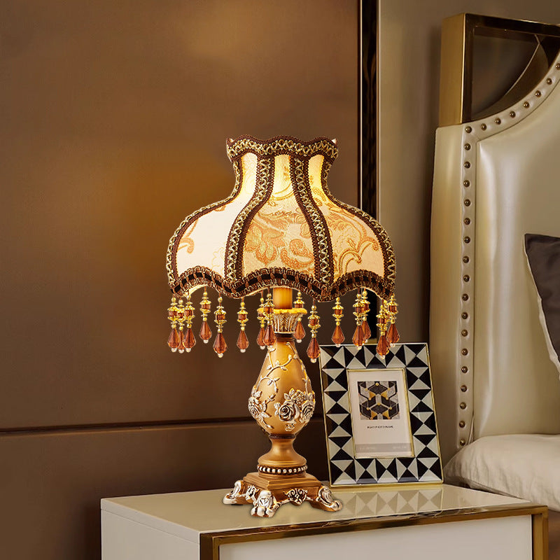 Vintage Floral Table Lamp