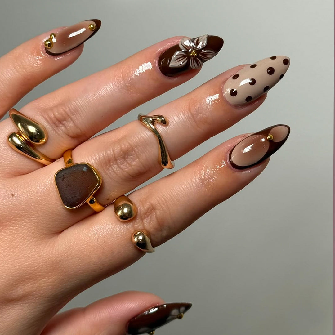 Artistic Fingernails in Elegant Design with 3D Flower Accents Stornfield