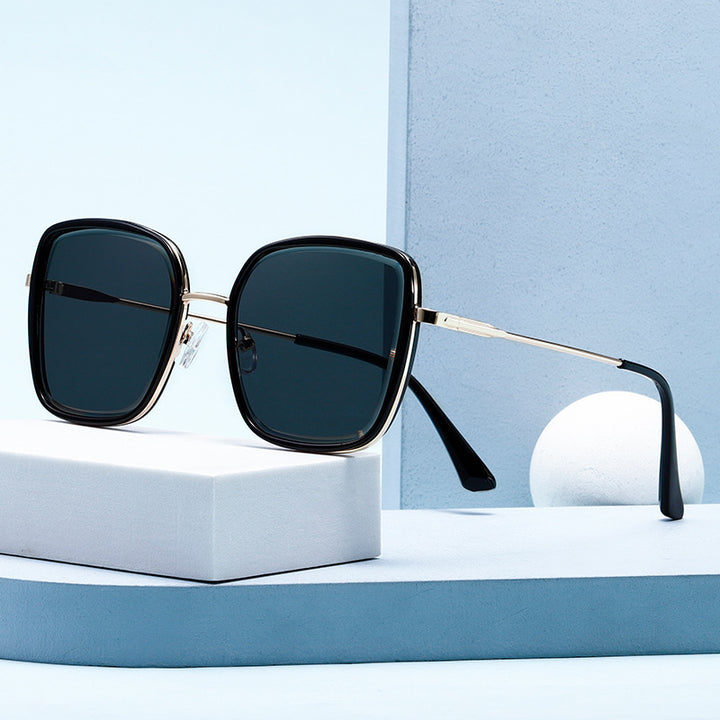 Women's Premium Sunglasses with Square Frame and Mirrored Lenses Stornfield