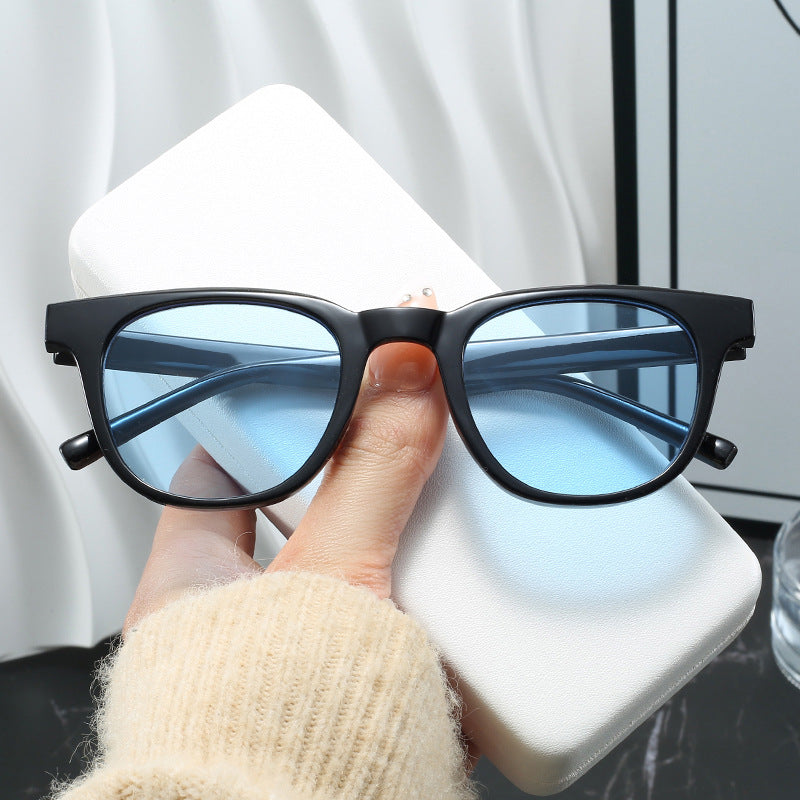 Women's fashionable cat-eye sunglasses with high-quality plastic frame Stornfield