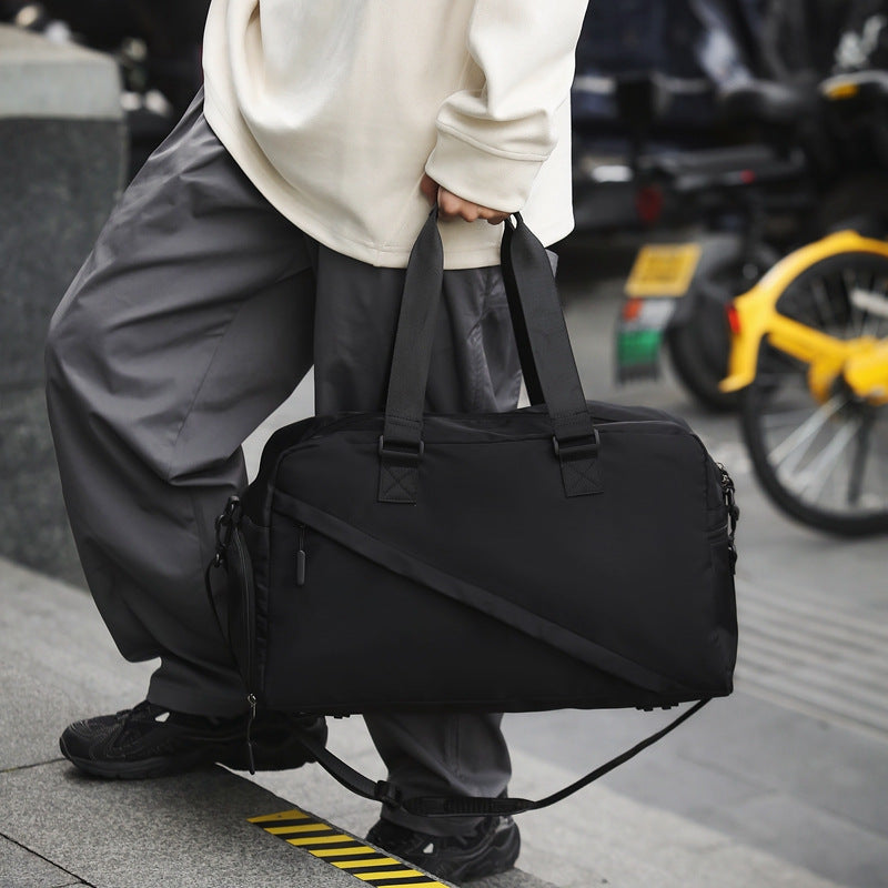 Sporty travel bag with ergonomic carrying options Stornfield