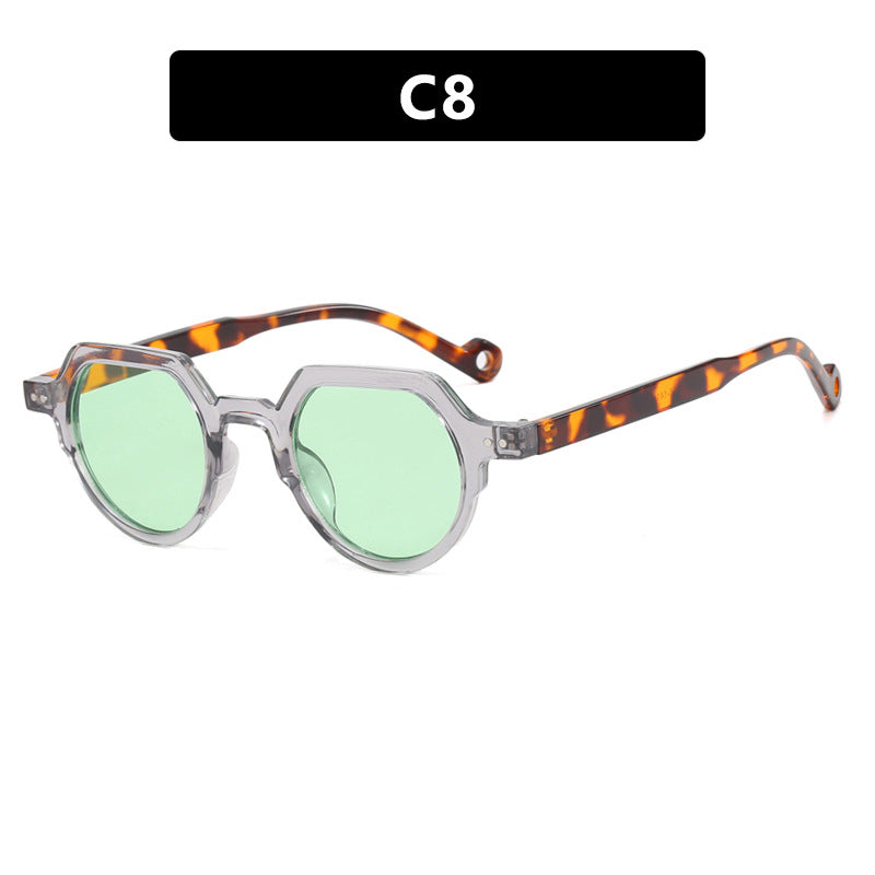 Women's geometric sunglasses with protective UV filter and sturdy frame Stornfield