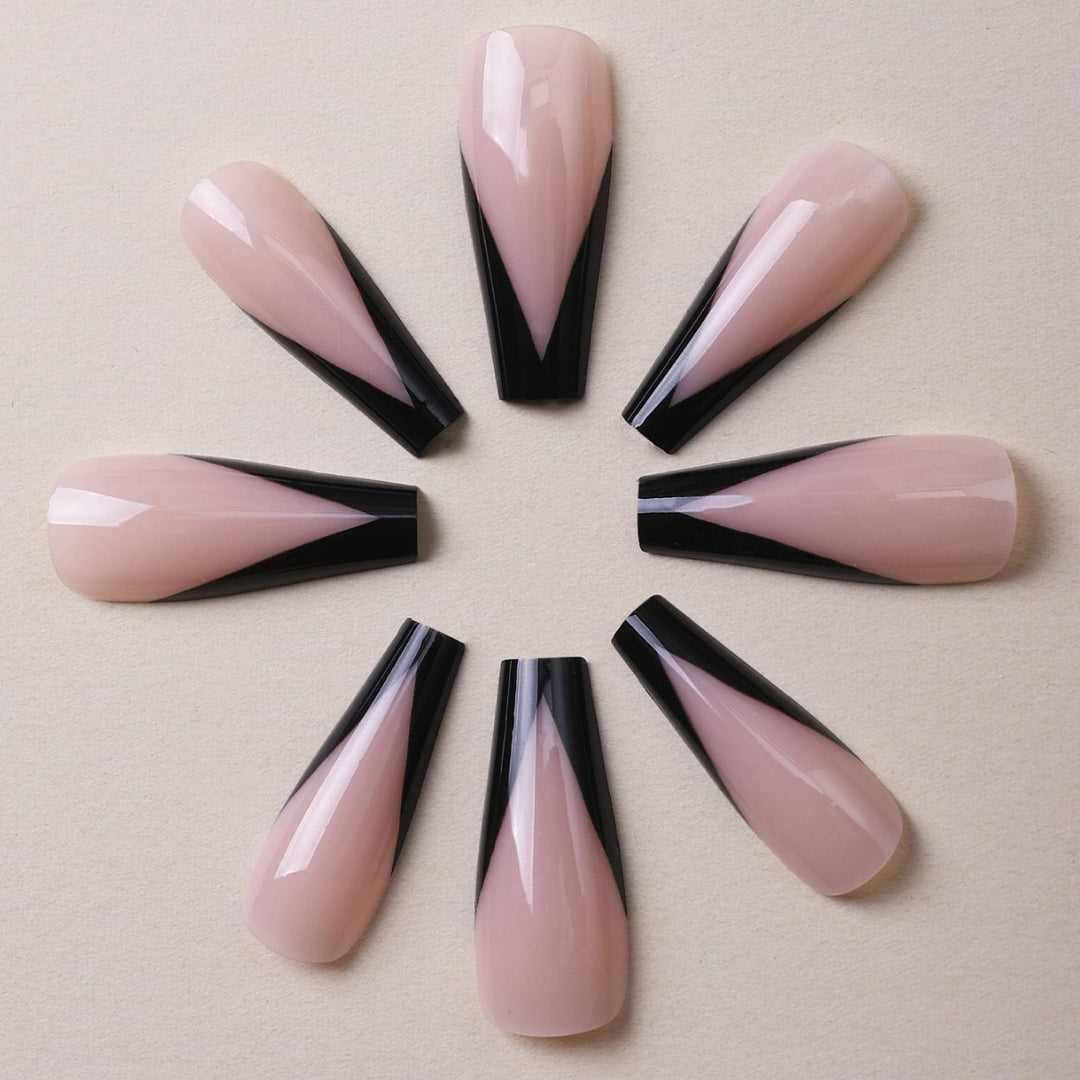 Artificial nail set with elegant tip accents Stornfield