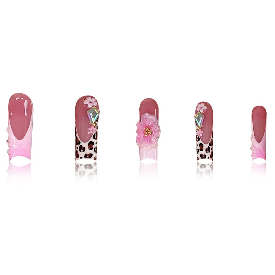 Artistic Floral Accent Press-On Nails Stornfield