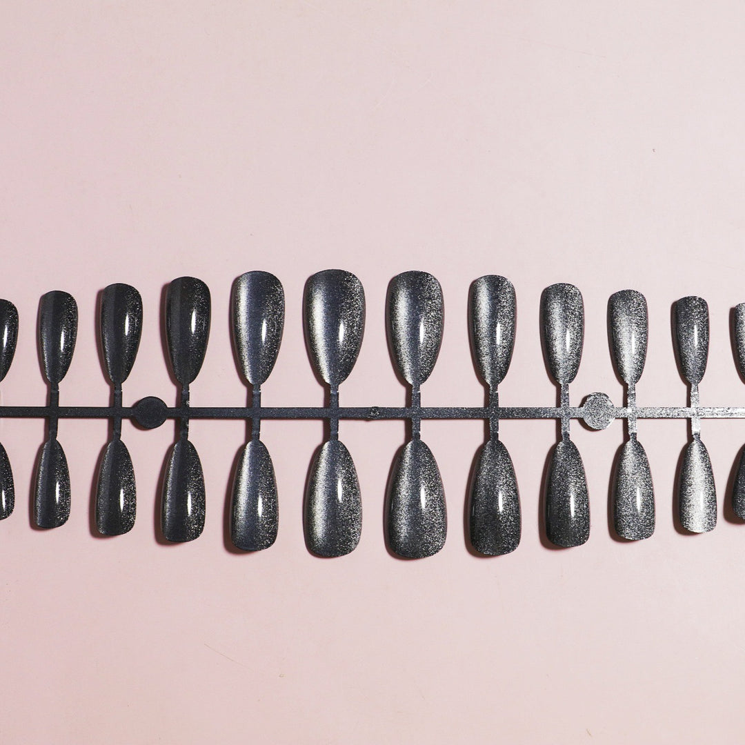 Premium Shimmering Press-On Nail Set Stornfield