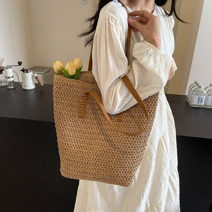 Braided shopping bag with high-quality leather handles Stornfield
