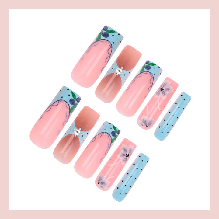 Artificial nail set with floral designs Stornfield
