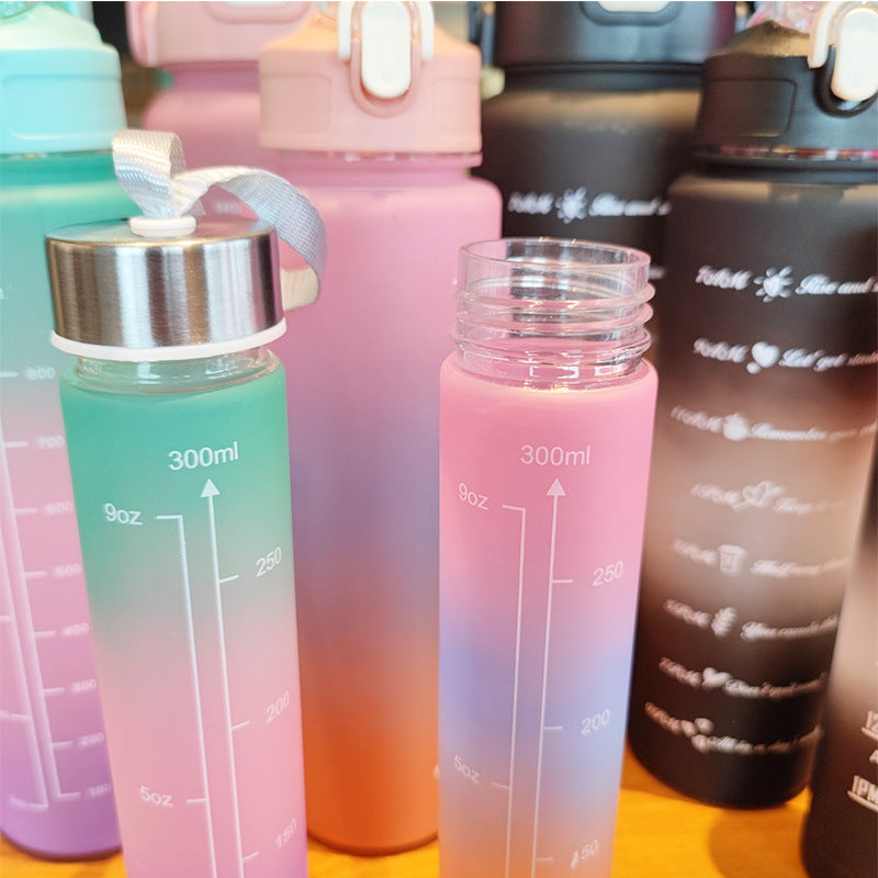 Women's ergonomic water bottle with motivational markings Stornfield