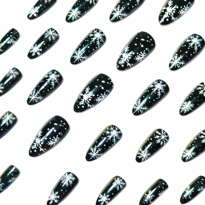 Artificial nails in winter snowflake design Stornfield