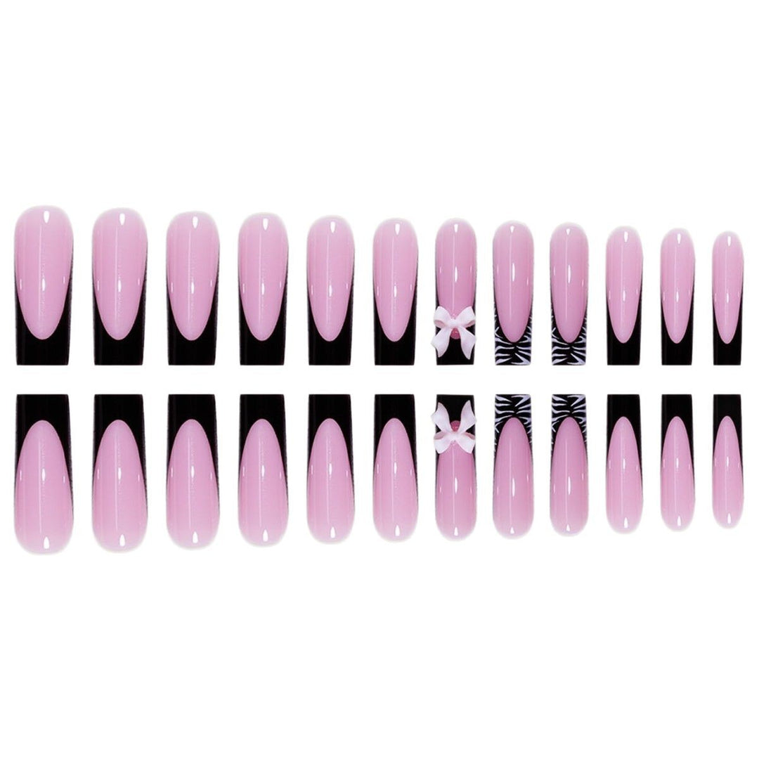 Elegant Decorative Press-On Nail Art Extensions Stornfield