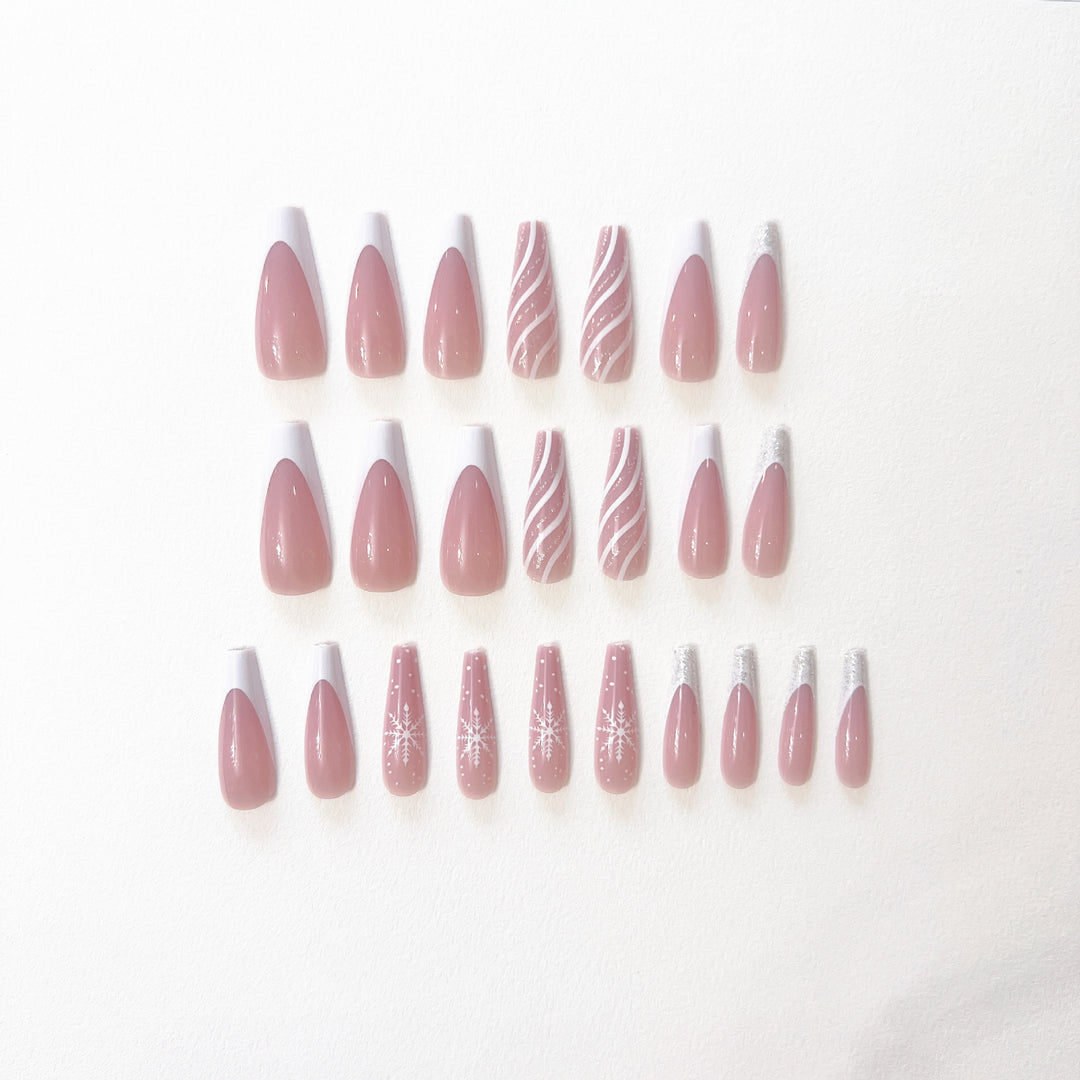 Elegant and creative art nails Stornfield